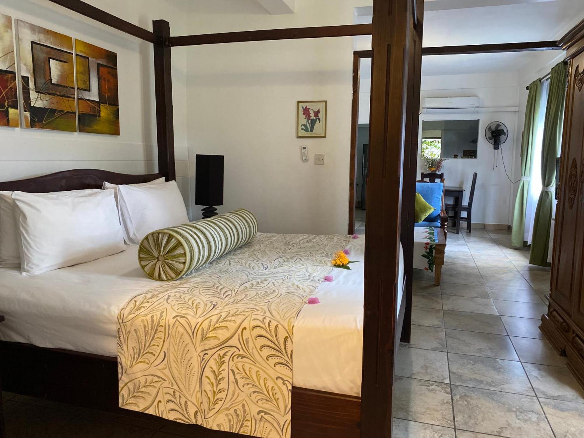 Stephna Residence Anse Boileau エクステリア 写真