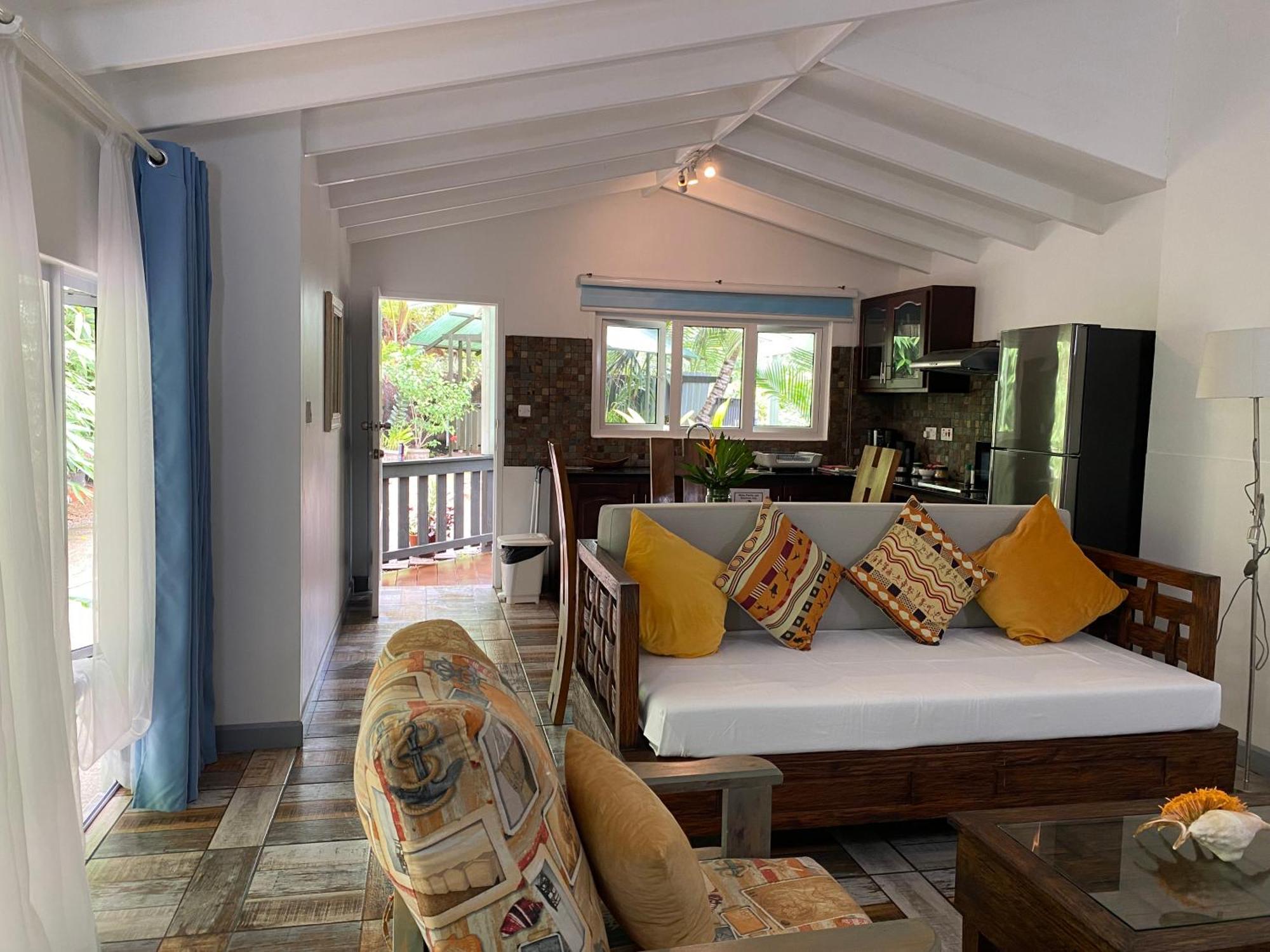 Stephna Residence Anse Boileau エクステリア 写真