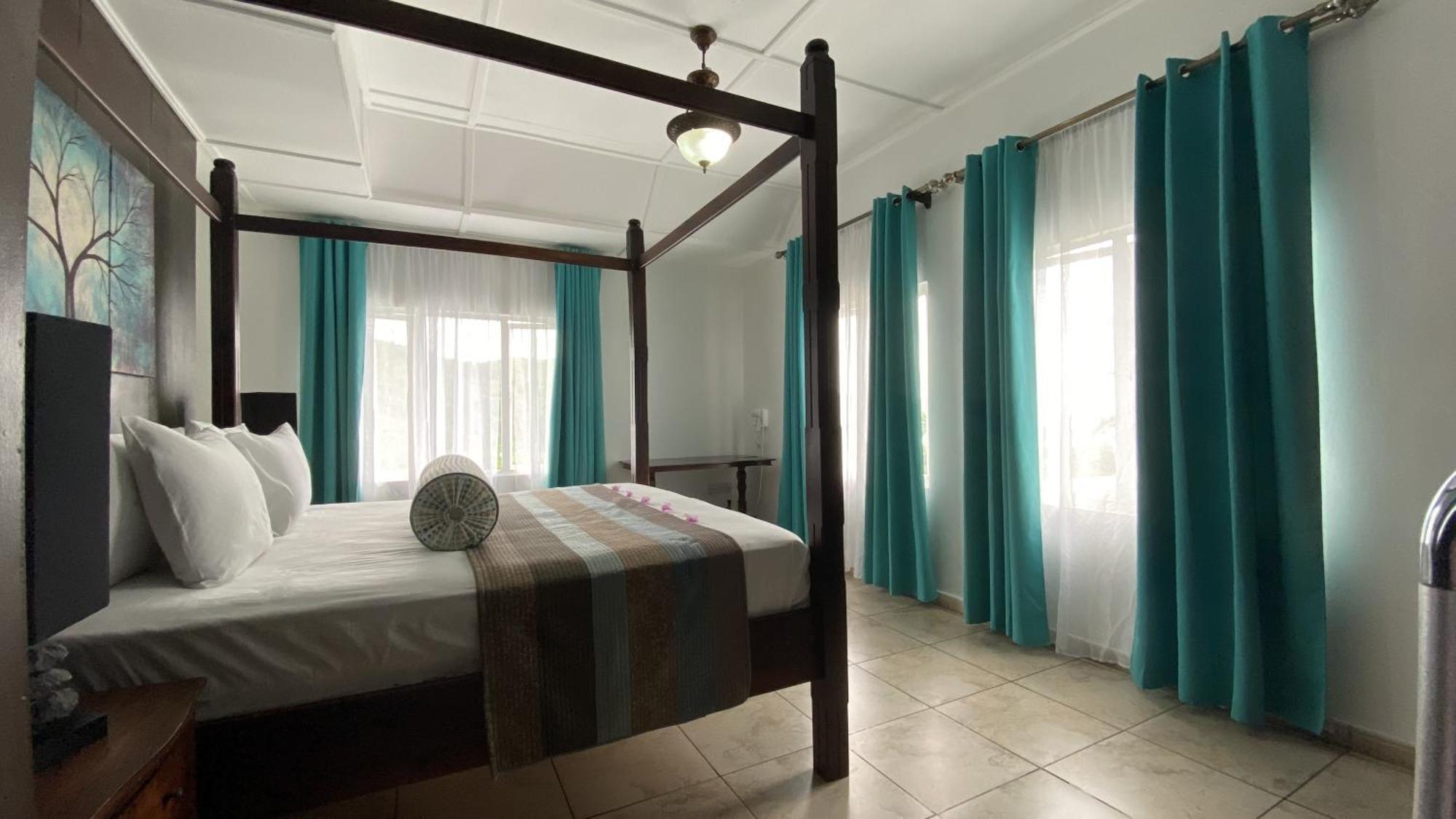 Stephna Residence Anse Boileau エクステリア 写真